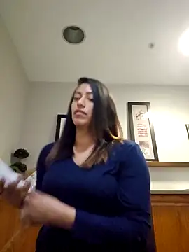 Snapshot of Nikkierosee chatting on 03-20-25, 03:56 Nikkierosee online show from 03-20-25, 03:56