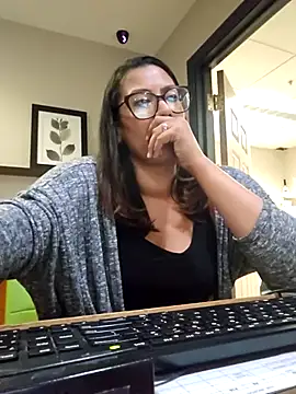 Snapshot of Nikkierosee chatting on 02-12-25, 07:55 Nikkierosee online show from 02-12-25, 07:55