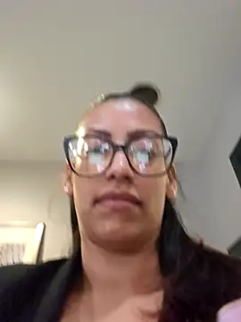 Snapshot of Nikkierosee chatting on 03-15-25, 07:27 Nikkierosee online show from 03-15-25, 07:27