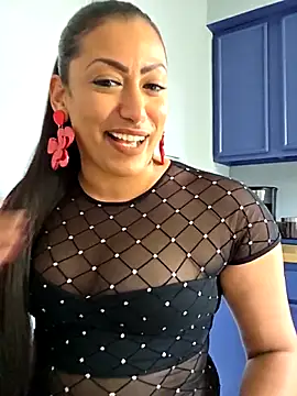 Snapshot of Nikkierosee chatting on 10-19-25, 05:05 Nikkierosee online show from 10-19-25, 05:05