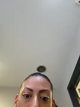 Snapshot of Nikkierosee chatting on 03-17-25, 07:26 Nikkierosee online show from 03-17-25, 07:26