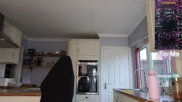 stripmequick online show from 11-11-25, 10:43