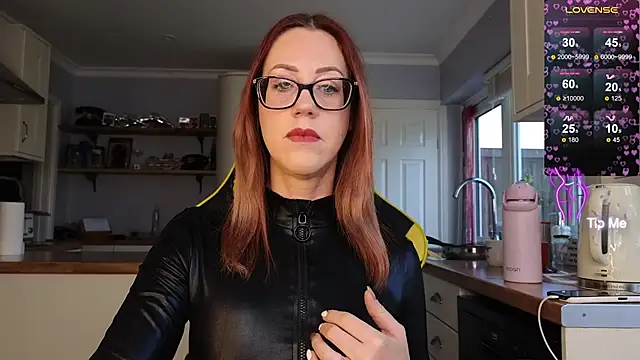 stripmequick online show from 10-27-25, 01:23