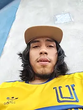 AlexAlejandro13 online show from 04-03-26, 09:54