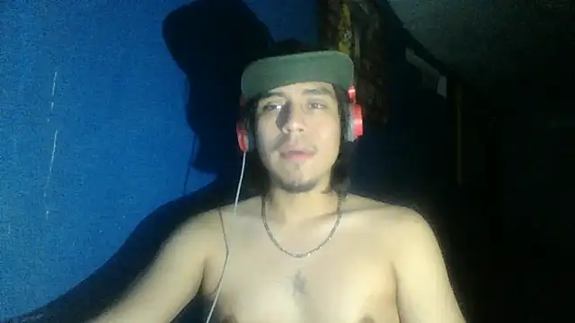 AlexAlejandro13 online show from 10-13-25, 06:48