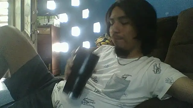 AlexAlejandro13 online show from 05-10-26, 09:16
