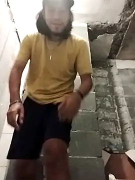 AlexAlejandro13 online show from 04-05-26, 01:45