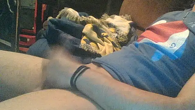 AlexAlejandro13 online show from 11-25-25, 01:39