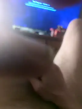 Bottomslut4tops84 online show from 12-19-25, 07:55