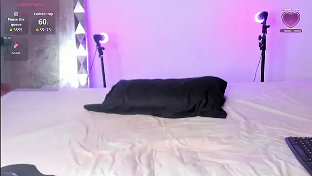 AgathaFoxx online show from 10-28-25, 02:56