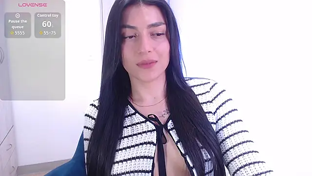 Snapshot of EricaVanderhill chatting on 10-24-25, 07:24 EricaVanderhill online show from 10-24-25, 07:24