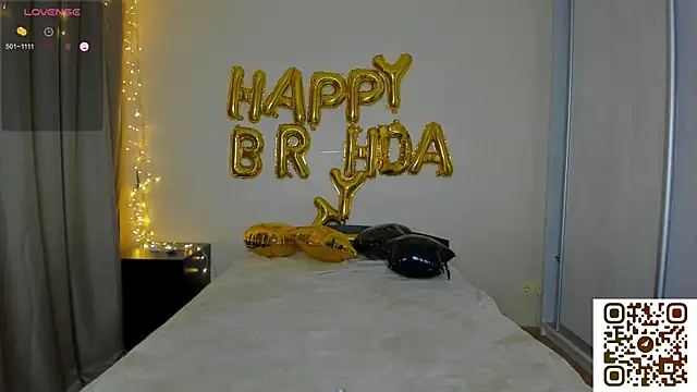 Snapshot of Bella_Foryou chatting on 10-12-25, 12:39 Bella Foryou online show from 10-12-25, 12:39