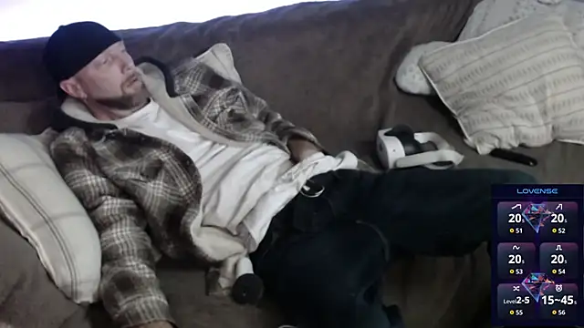 MaxRouger online show from 10-30-25, 07:17