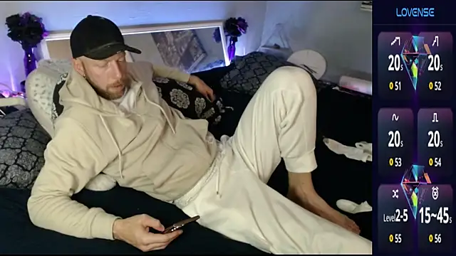 MaxRouger online show from 10-16-25, 08:28