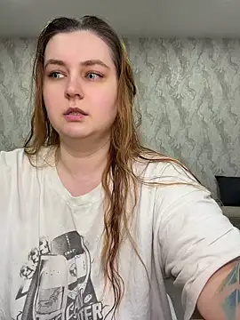 CandyShoopp online show from 04-17-26, 08:11