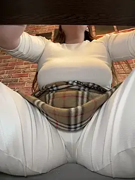 Snapshot of CandyShoopp chatting on 03-15-25, 07:48 CandyShoopp online show from 03-15-25, 07:48