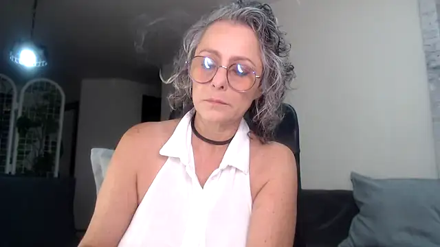 Snapshot of Pinkboobie chatting on 02-17-25, 02:38 Pinkboobie online show from 02-17-25, 02:38