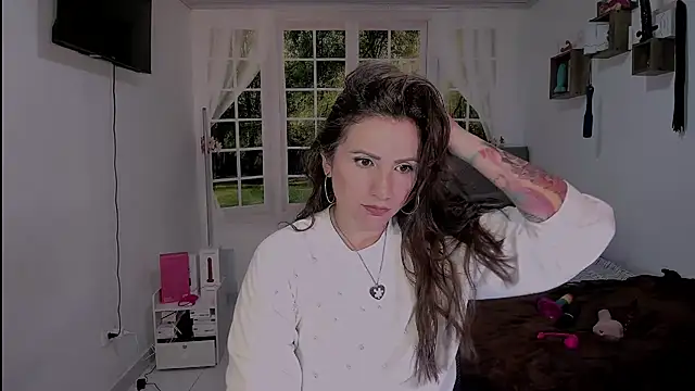 vanessabrown  online show from 04-16-26, 11:07