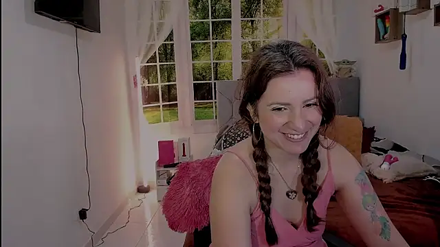 Snapshot of vanessabrown_ chatting on 05-09-26, 03:26 vanessabrown online show from 05-09-26, 03:26