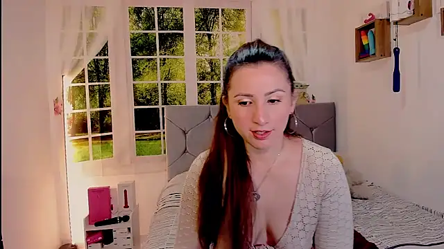 Snapshot of vanessabrown_ chatting on 06-17-26, 03:55 vanessabrown online show from 06-17-26, 03:55