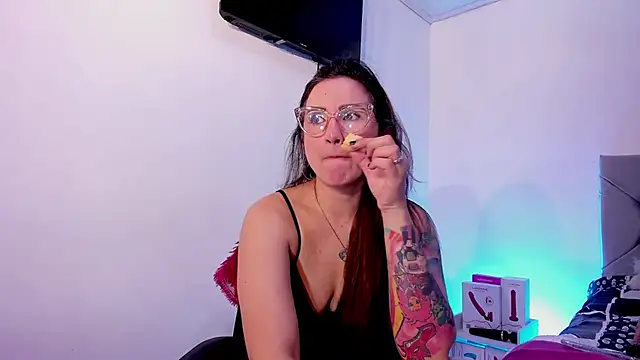 vanessabrown  online show from 02-03-26, 02:43