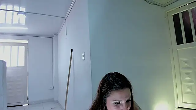 Snapshot of vanessabrown_ chatting on 07-16-26, 07:44 vanessabrown online show from 07-16-26, 07:44