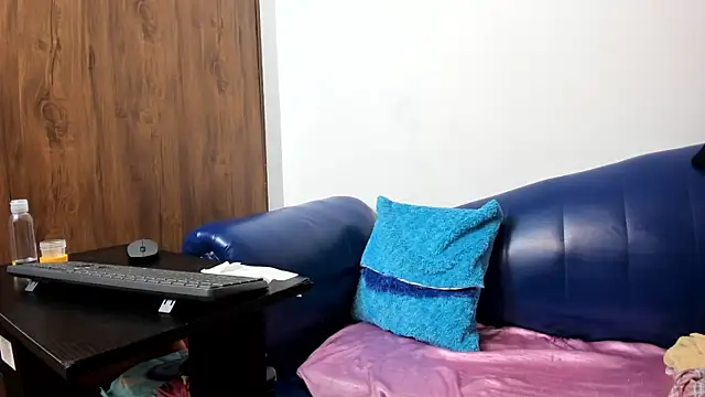 Mature Skinny online show from 10-25-25, 07:07