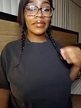 lollycoco online show from 12-19-25, 08:38