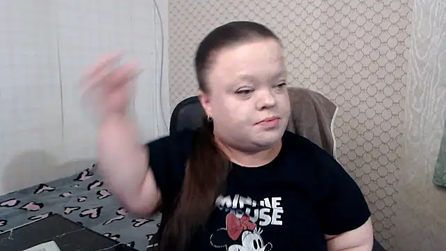 Janiffer MiMi online show from 05-11-26, 04:04