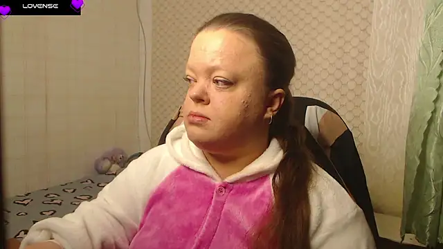 Janiffer MiMi online show from 01-15-26, 05:49