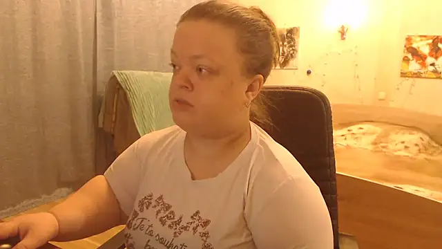 Janiffer MiMi online show from 02-19-25, 05:49