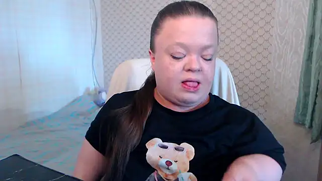 Janiffer MiMi online show from 05-29-26, 04:13