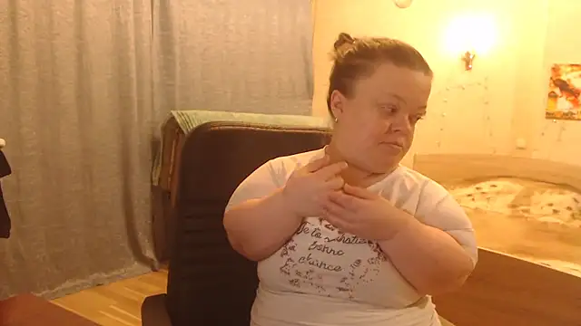 Janiffer MiMi online show from 02-19-25, 08:52