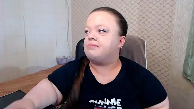 Janiffer MiMi online show from 05-20-26, 04:15