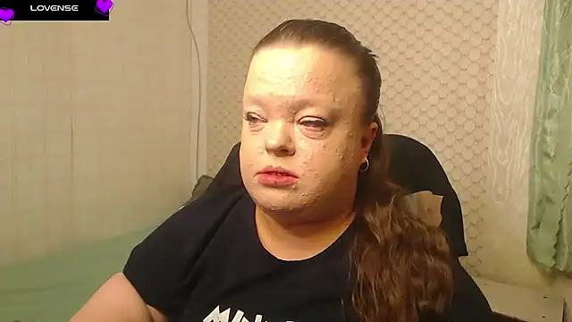 Janiffer MiMi online show from 03-06-26, 04:02