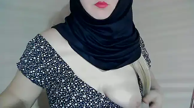 Snapshot of PinkPudding chatting on 12-05-24, 06:39 PinkPudding online show from 12-05-24, 06:39