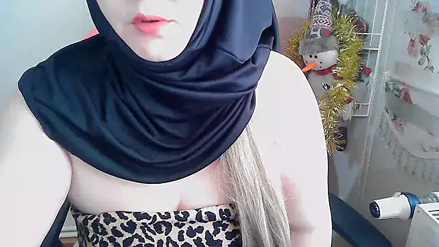 Snapshot of PinkPudding chatting on 12-20-24, 11:43 PinkPudding online show from 12-20-24, 11:43