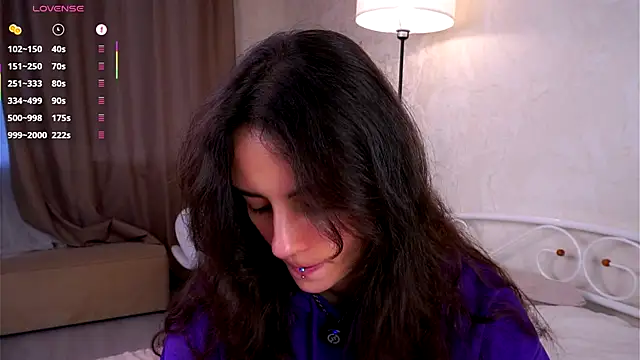 Holla Molly online show from 11-02-25, 05:34