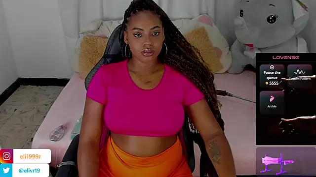 HollyJorda online show from 03-11-25, 07:25