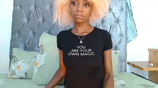 AvaOcean online show from 03-11-25, 07:25