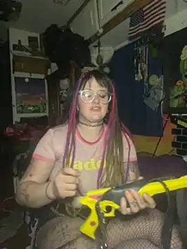 Snapshot of 1-800-FUCKYOU chatting on 03-04-25, 10:13 1-800-FUCKYOU online show from 03-04-25, 10:13