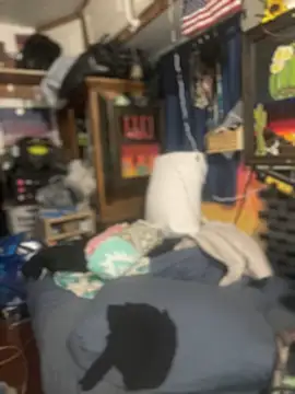 Snapshot of 1-800-FUCKYOU chatting on 01-19-25, 02:15 1-800-FUCKYOU online show from 01-19-25, 02:15