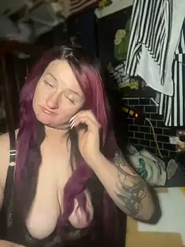 Snapshot of 1-800-FUCKYOU chatting on 01-07-25, 03:14 1-800-FUCKYOU online show from 01-07-25, 03:14