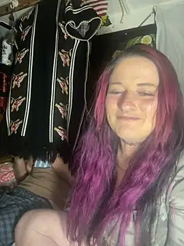 Snapshot of 1-800-FUCKYOU chatting on 01-03-25, 05:39 1-800-FUCKYOU online show from 01-03-25, 05:39