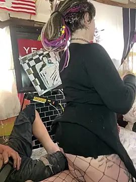 Snapshot of 1-800-FUCKYOU chatting on 09-28-25, 10:50 1-800-FUCKYOU online show from 09-28-25, 10:50