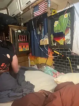 Snapshot of 1-800-FUCKYOU chatting on 01-22-25, 08:18 1-800-FUCKYOU online show from 01-22-25, 08:18