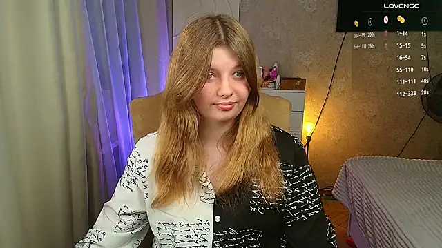 Vivian cutie online show from 10-17-25, 03:47