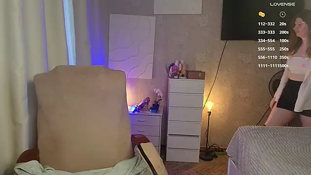 Vivian cutie online show from 01-18-26, 12:30