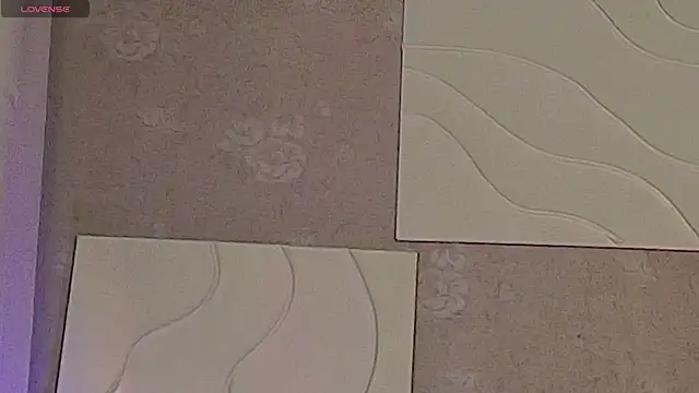 Vivian cutie online show from 10-21-25, 03:33