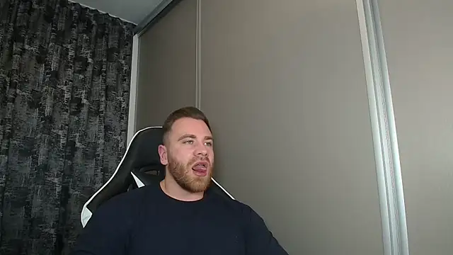 Thori92 online show from 10-26-25, 04:51